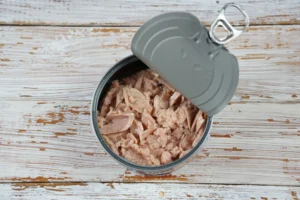 Atún en agua o atún en aceite: ¿Cuál es la mejor opción?