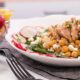 Ensalada de espinaca, garbanzos y atún