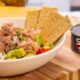 Dip saludable de atún y aguacate